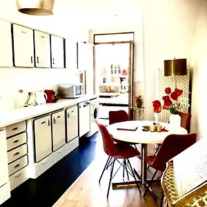 Apartment Foodiejive