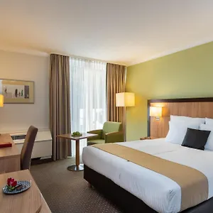 https://holiday-inn-dusseldorf-airport-ratingen.dusseldorf-hotel.net